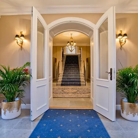 Otel Schloss Fall,