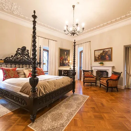 Schloss Fall, Otel