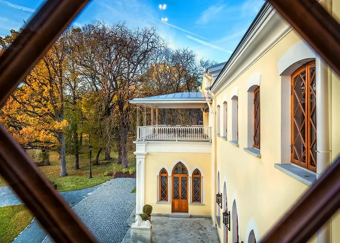 Schloss Fall, فندق