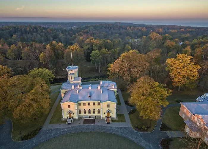 Schloss Fall, فندق