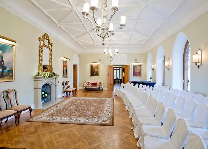 Schloss Fall, فندق